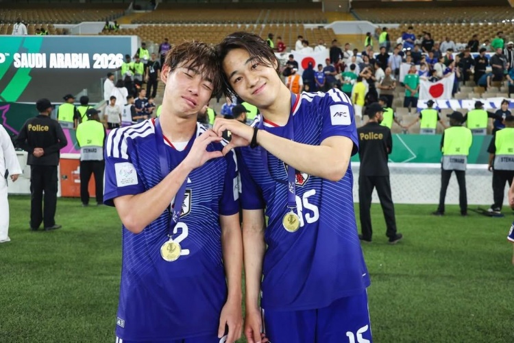 小埃梅里：我很乐意在法国国家队踢右边后卫，甚至愿意踢门将位置